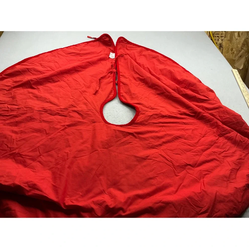 Disney Vintage Winnie the Pooh Embroidered Christmas Tree Skirt Red Green Velvet